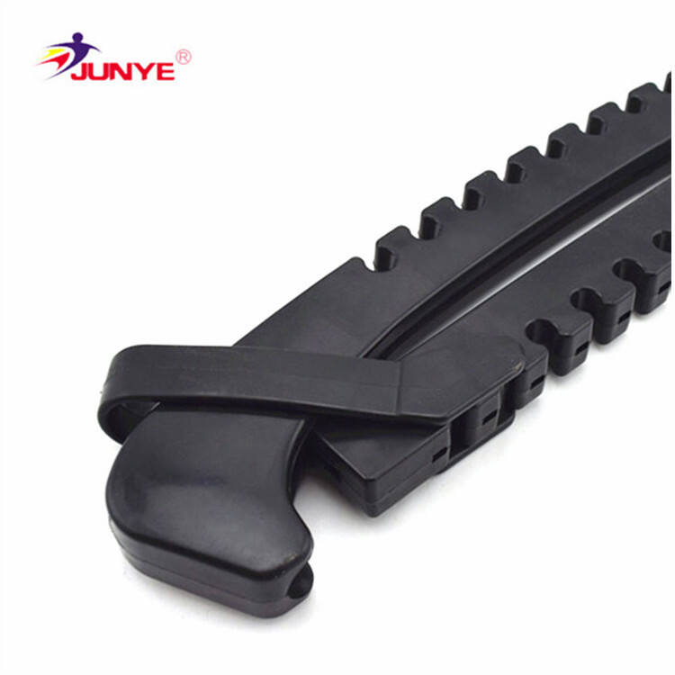 Wholesale High Quality Ice Skate Blade Protective Cover Guard PVC Customized Roller Skates Y6 Shoes 7 Number Size A6 240 G manufacture