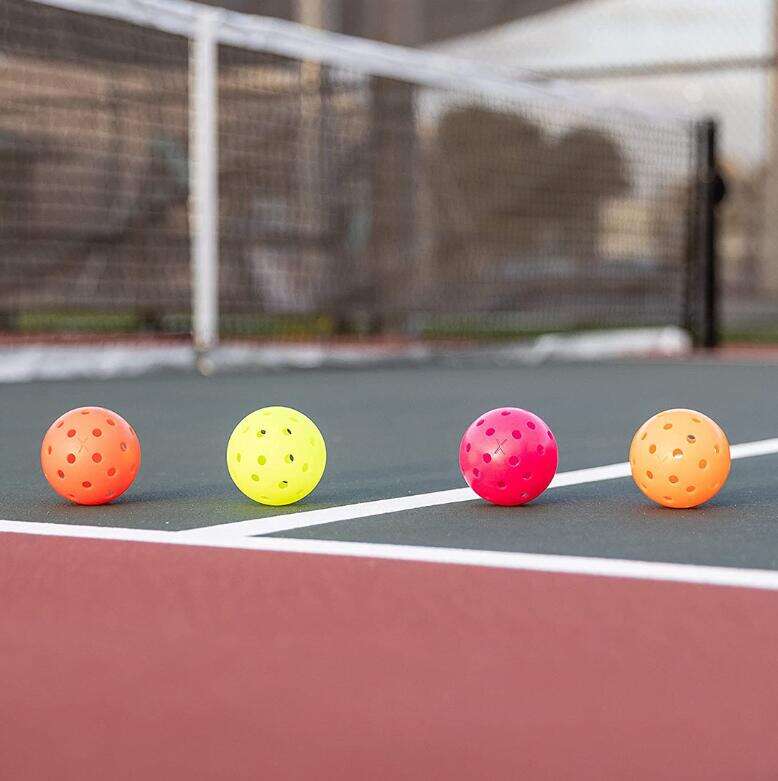 Pickleball Durable USAPA Approved 40 Hole Outdoor Rotation Dura Fast 40 Pickle Ball Seamless Professional Pickleball Balls factory