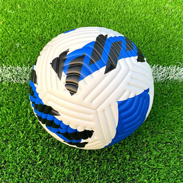 L'art délicat d'utiliser un ballon de football