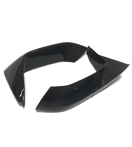 VERSNELLEN, esteemed high-performance front splitter for car tuning enthusiasts