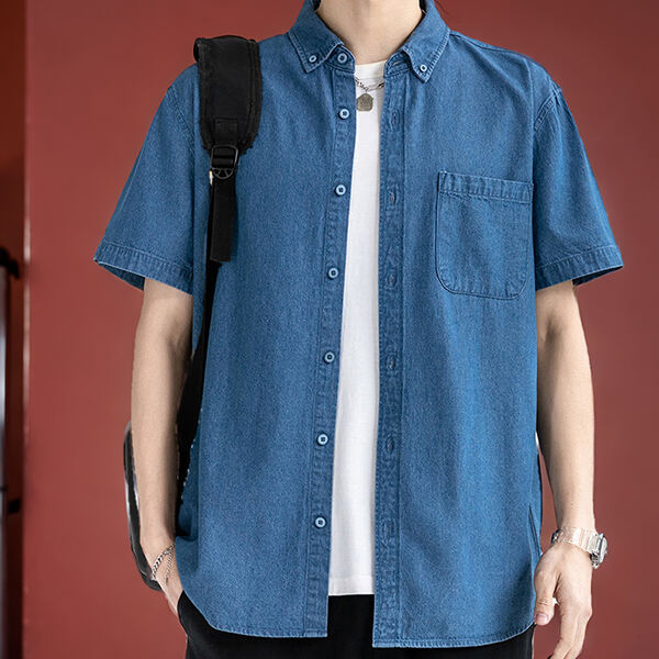 Tryggjaeinkenni Denim skurta með stutlum ærmum