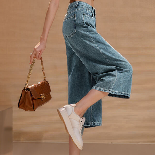 Quality and Service of Denim Capris for Women