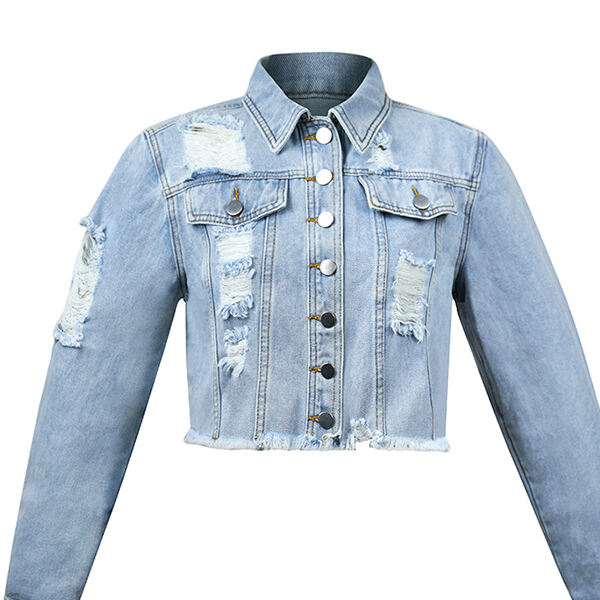 Brug af en kort denimjakke