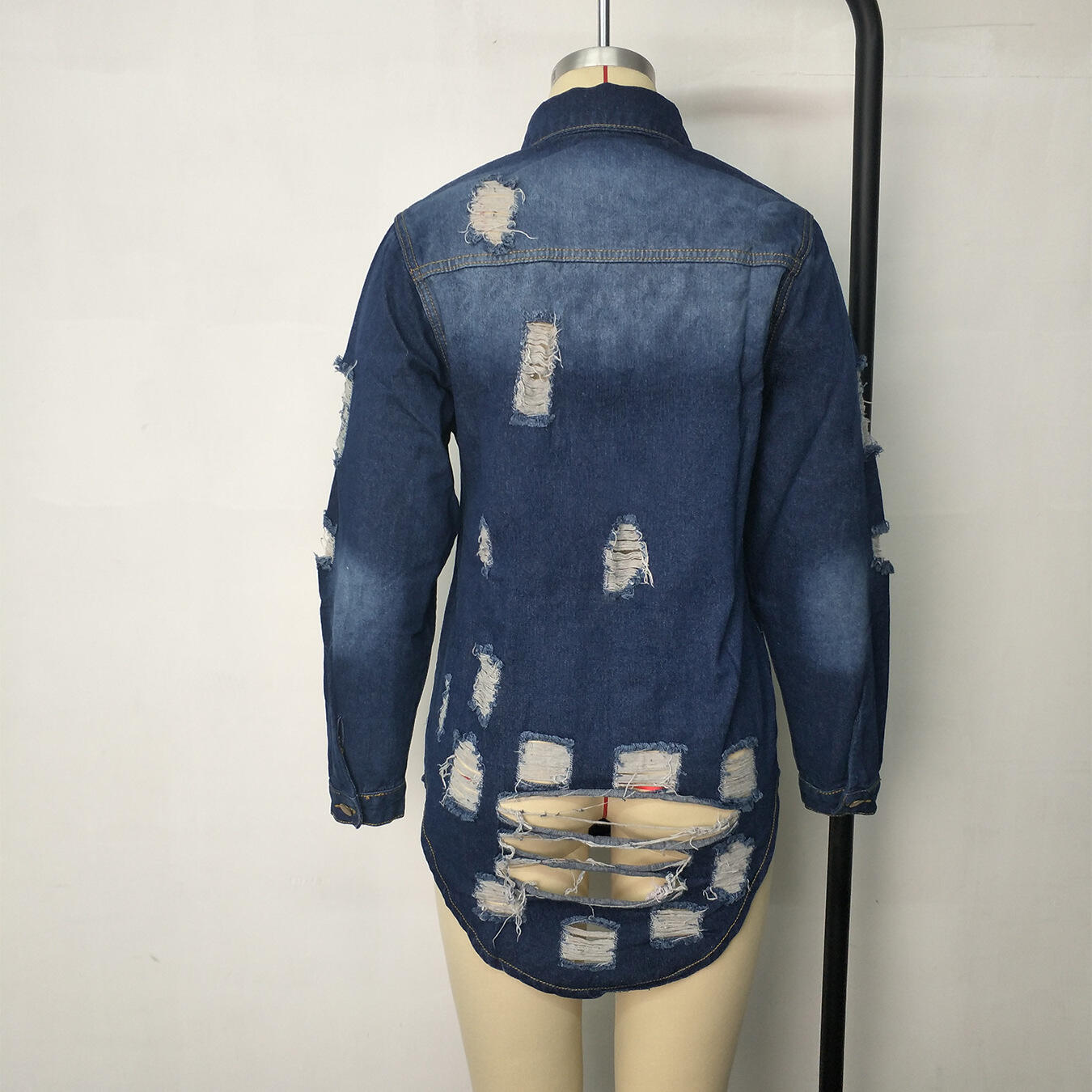 Hot Selling Ladies Denim Jacket Women Coat Casual Ripped Holes Women Jean Jackets Women's Jeans Blouse supplier
