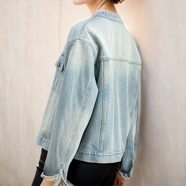 Brug af The Light Denim Jacket