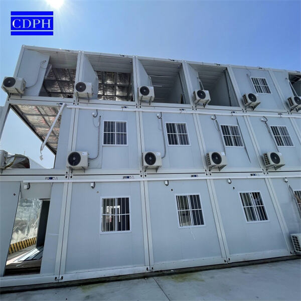 Tìm hiểu cách các container vận chuyển nhà lắp ghép cung cấp giải pháp thay thế nhanh chóng và hiệu quả cho các phương pháp xây dựng nhà truyền thống.