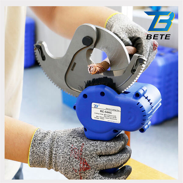 Save time and energy with cordless ratchet cable cutter for construction projects