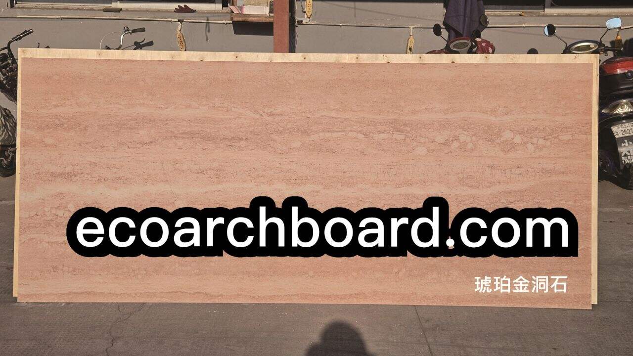 ¿Cuáles son los beneficios de usar revestimiento de travertino en la construcción?