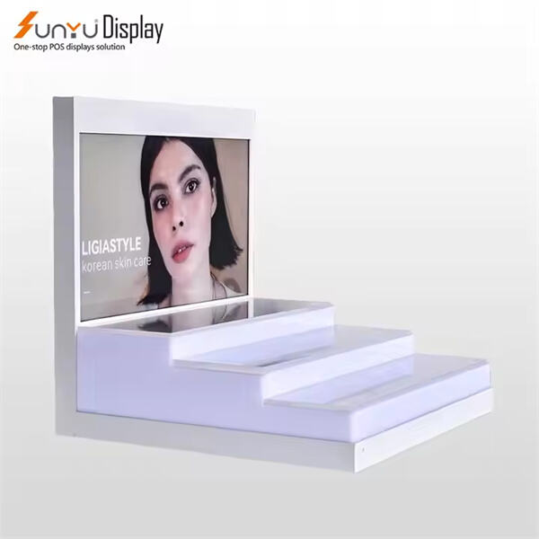 Using White Display Fixtures to Showcase Your Products