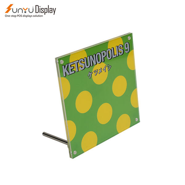 Fă ca produsul tău să se distingă cu un suport din acrilic