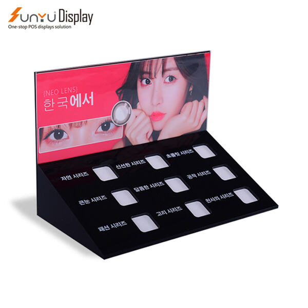 Adăugați o notă de rafinament prezentării voastre cu un suport din acrilic negru