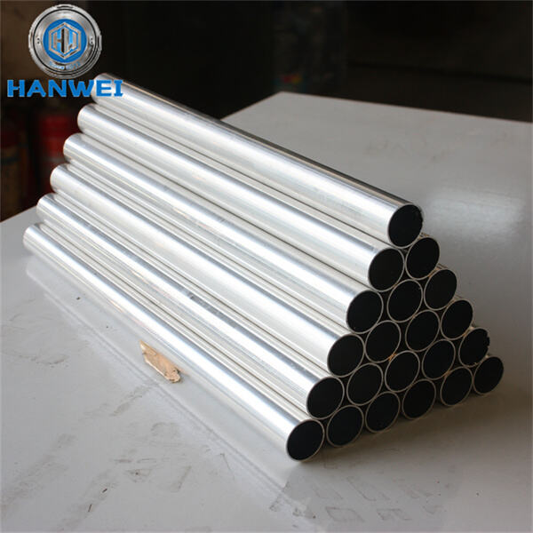 إنشاء هياكل فريدة باستخدام أنبوب الألمنيوم المربع 4x4.