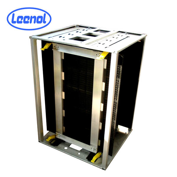 Space-saving design for PCB tray managemen