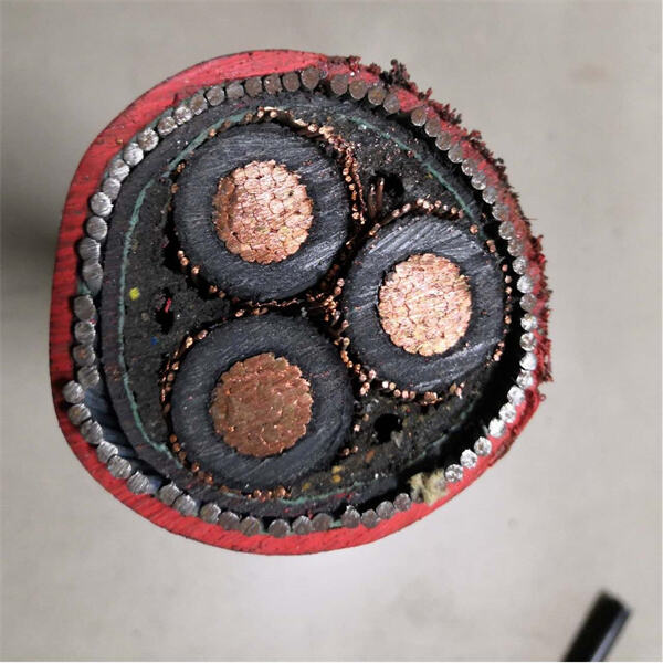 Ułóż swoje przewody z łatwością dzięki opcjom giętkich przewodów