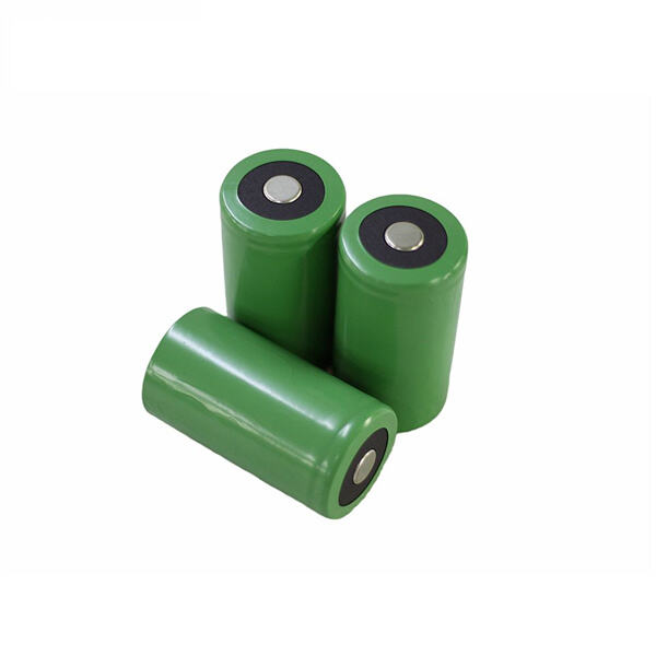Confronto delle Prestazioni delle Batterie NiMH da 1.2V con Altri Tipi di Batterie
