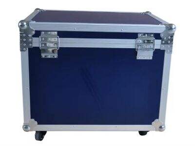 The different types of materials used in the construction of flight cases.