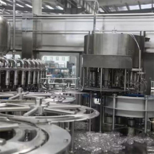 5 tapaa, joilla automaattiset mehujuomien pakkauskoneet vakauttavat liiketoimintasi