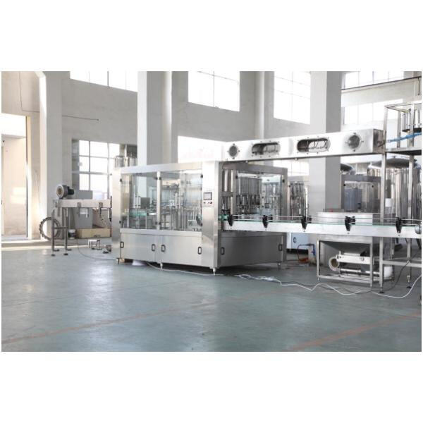 Linja e Mbushjes së Shishave të Ujit në Veprim