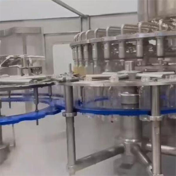 Monipuoliset koneet erilaisten mehujuomien pakkausten valmistamiseksi