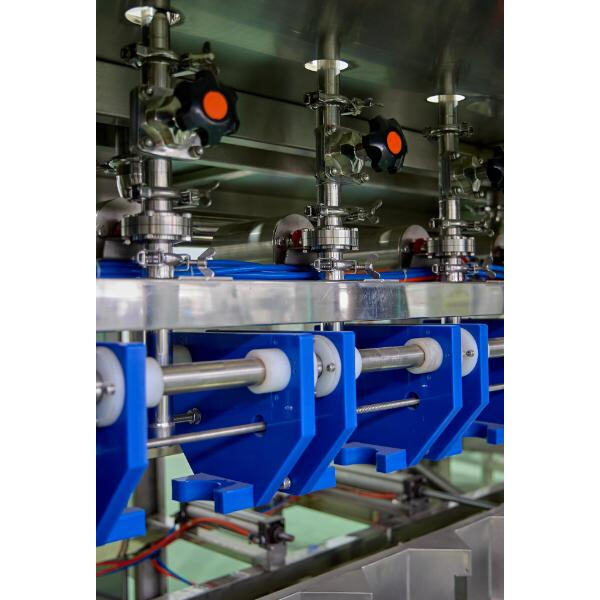 Perfect for bottling large quantities of liquids, our washer filler capper delivers consistent results.