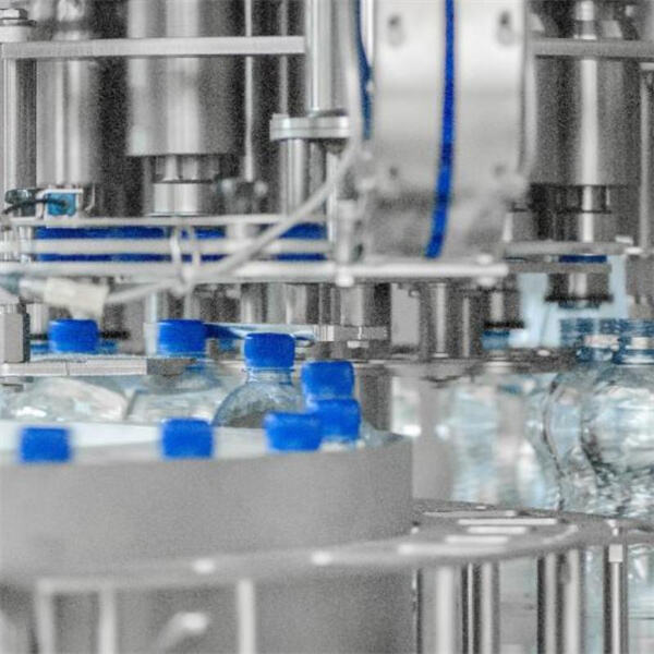 Vedeläpullo täytteen puhdistus ja ylläpito