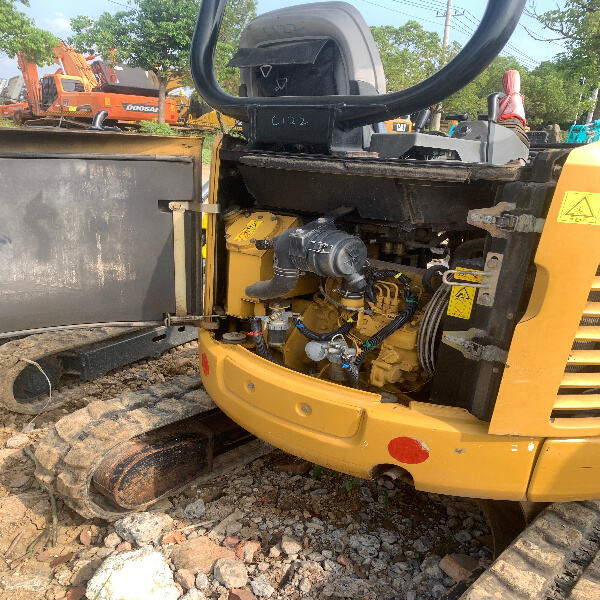 Save with Confidence on a High-Quality Used Komatsu PC18 Excavator