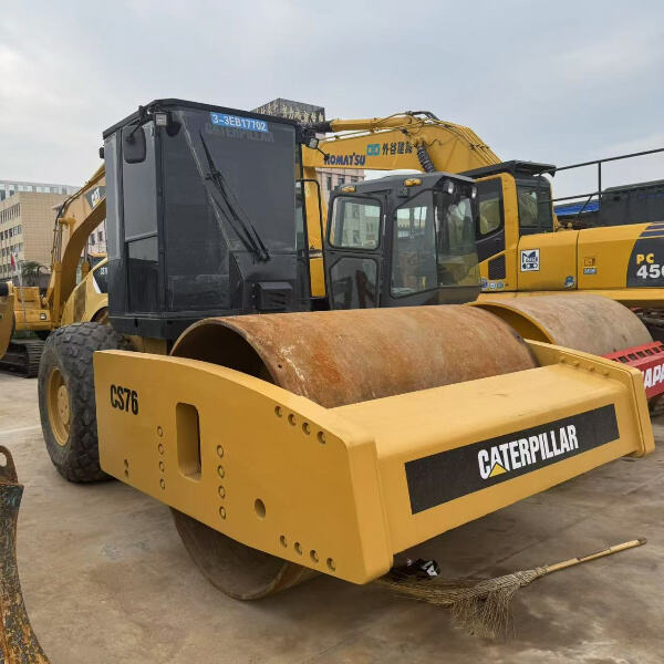 Maximisez votre productivité avec un rouleau compresseur Cat CS76 d'occasion