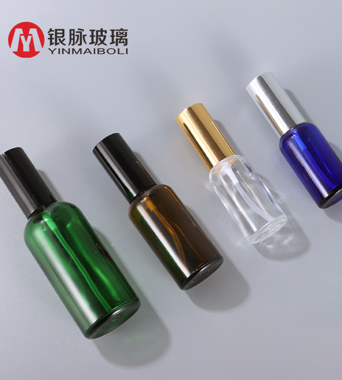 Precision Makeup: Yinmai's Spray Bottle Makeup Tools