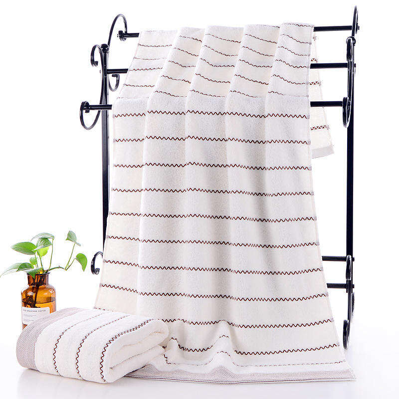 Large 70*140 Customized Striped Bath Towel For Adult factory
