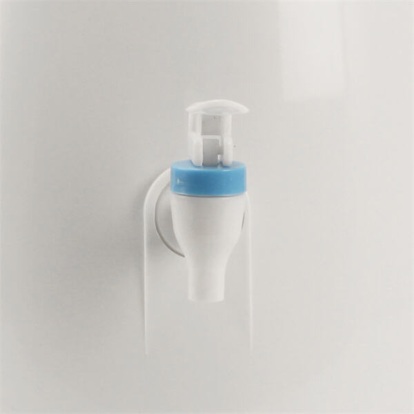 Lleva tu agua contigo donde quieras con un dispensador portátil