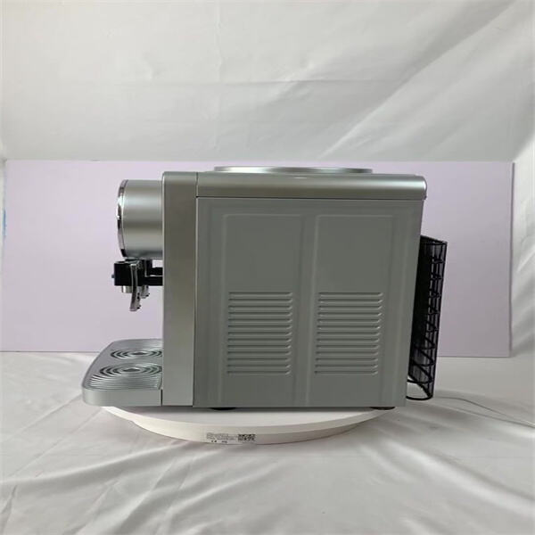 No More Worrying About Contaminants with Self-Cleaning Ice Makers
