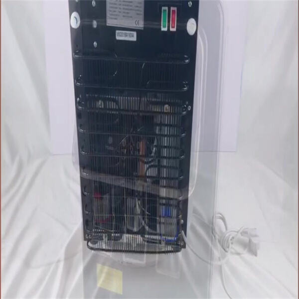 Disfrute de la comodidad y eficiencia de esta máquina multifuncional de agua caliente y fría.