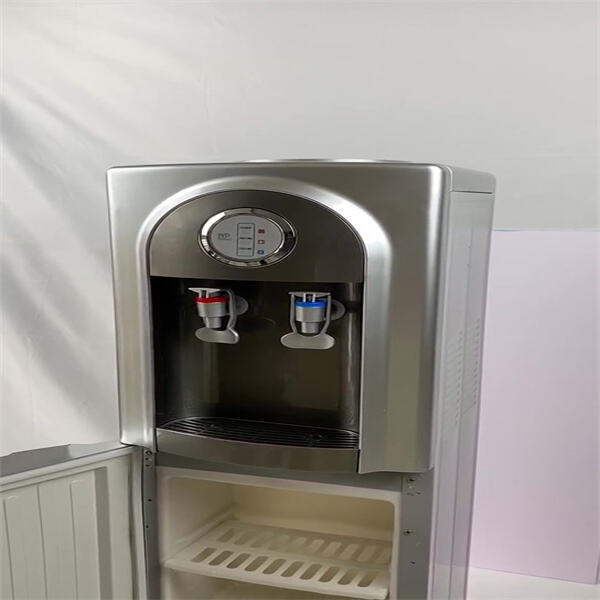 Stellen Sie sicher, dass das Wasser, das Sie trinken, frei von Unreinheiten und Schadstoffen ist, die gesundheitliche Komplikationen verursachen könnten, mit unserem Wasserfilter mit Warm- und Kaltwasserhahn.
