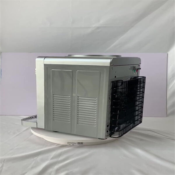 Why a small ice machine is a must-have for any small business