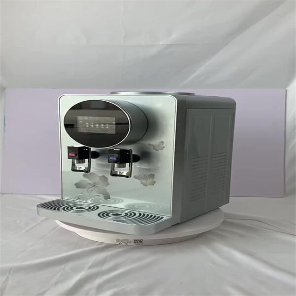 The Pebble Ice Maker Machine