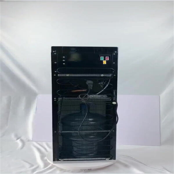 告别人体缺水 مع جهاز توزيع ماء الأيونات