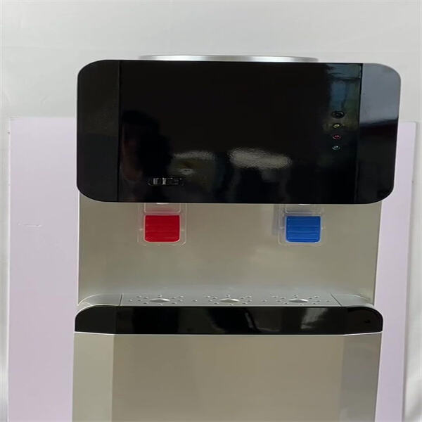 The Benefits of a Self-Cleaning Water Dispenser