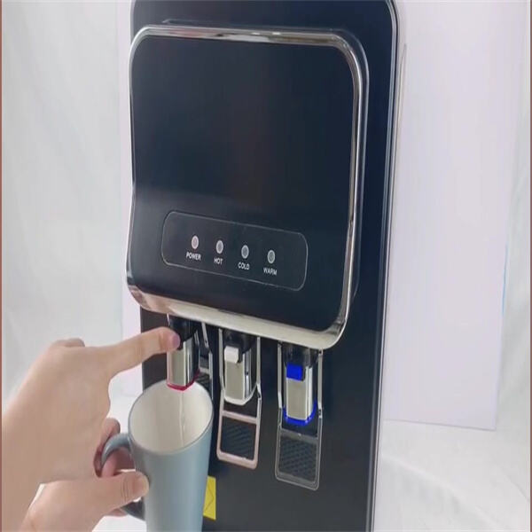 Disfruta de la comodidad y versatilidad de una máquina de agua caliente y fría en tu hogar u oficina.