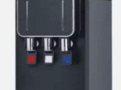 How Self-Cleaning Bottom-Load Water Dispensers Prevent Bacterial Growth