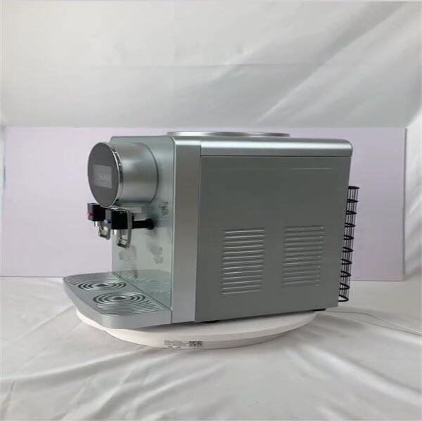 Instalación de dispensador de agua sin botella.