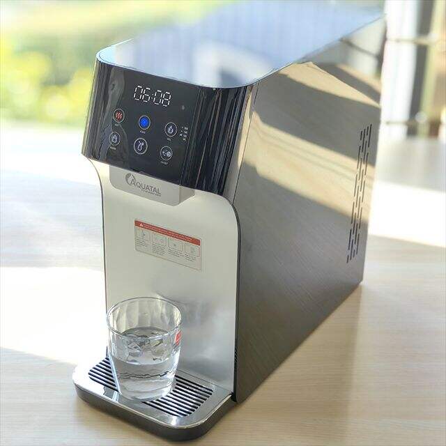Udržujte svou hydratační úroveň vysokou s pohodlným a moderním dispencerem