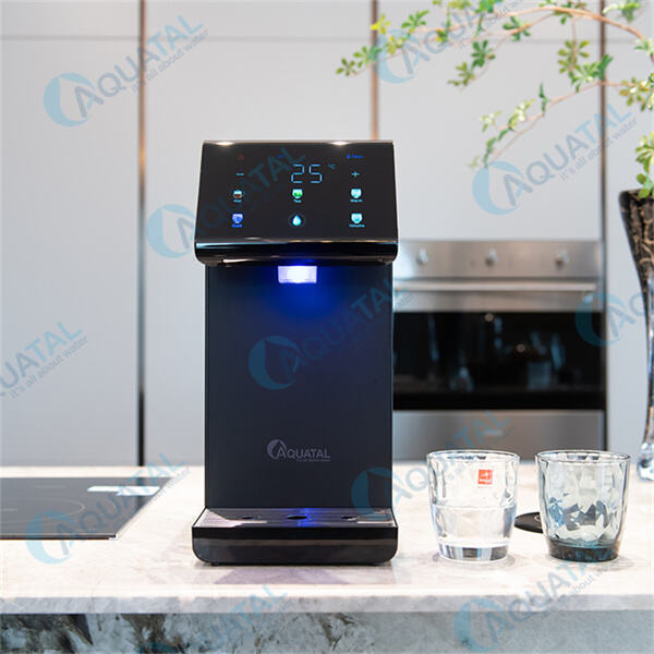 Испытайте удобство очистителя воды с горячей и холодной водой у себя дома