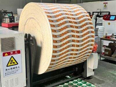 PE-prekriti papirni zvitki – oblikovanje vzorca in analiza varnosti materiala