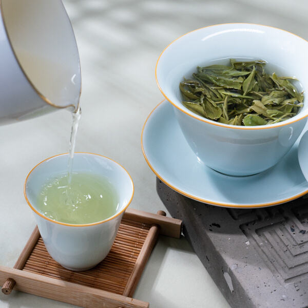 Unleash the power of antioxidants with pure green tea