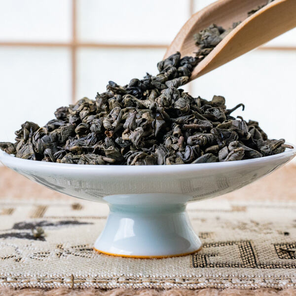 Experimenta una sensación de sabor única con la pólvora de té verde.