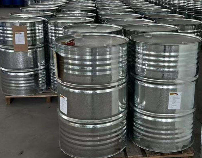 كيف يُحسّن فوسفات التري أوكتيل كفاءة بيروكسيد الهيدروجين؟