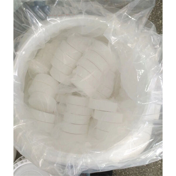 "Chlorine vs. saltwater pools