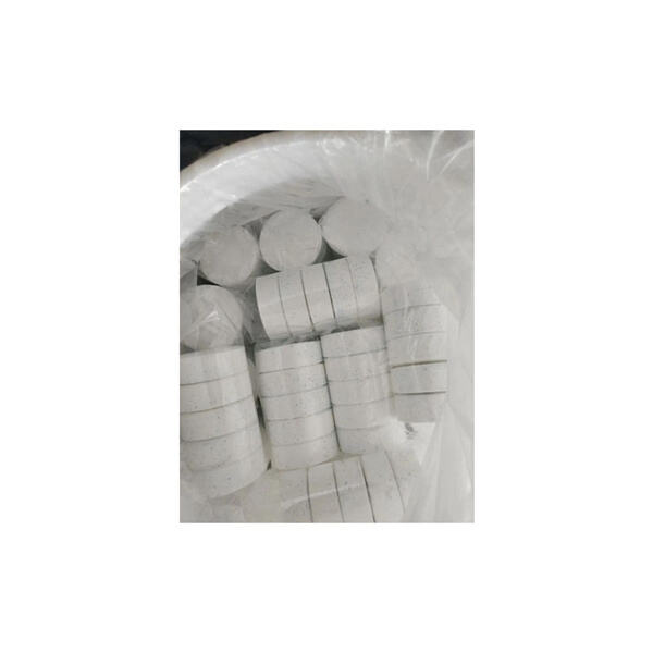 Why swimming pool chlorine is essential for maintaining a clean pool