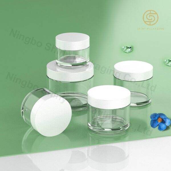 استخدام منتجات العناية بالبشرة التي تكون حتماً تغليف صديق للبيئة