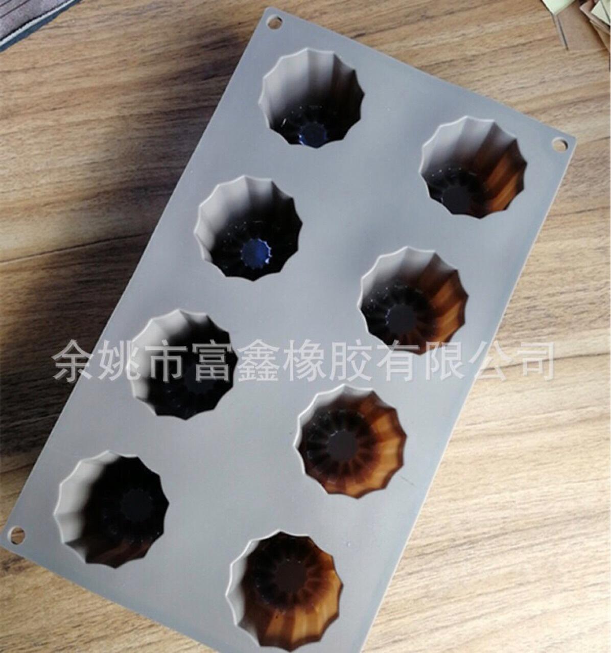 Eco-Friendly Silicone Cake Mold with 8 Disposable Mousse Circular Molds Leaves Shape for Baking and Icing supplier